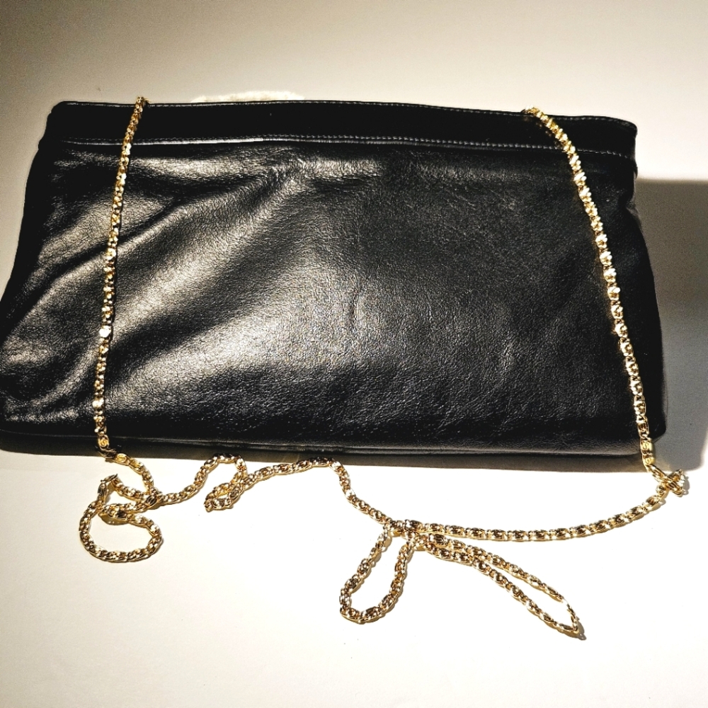 VTG True Y2K Womens Faux Leather Clutch Shoulder Bag Black Gold Chain Cocktail